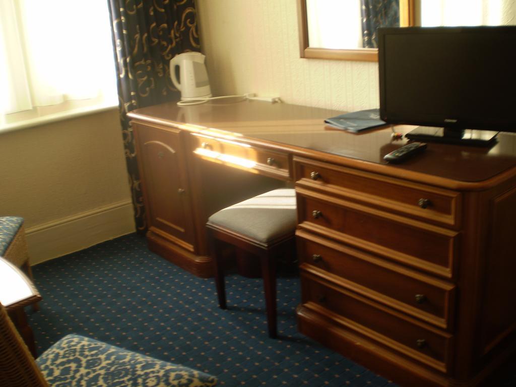 Park View Hotel Истборн Екстериор снимка