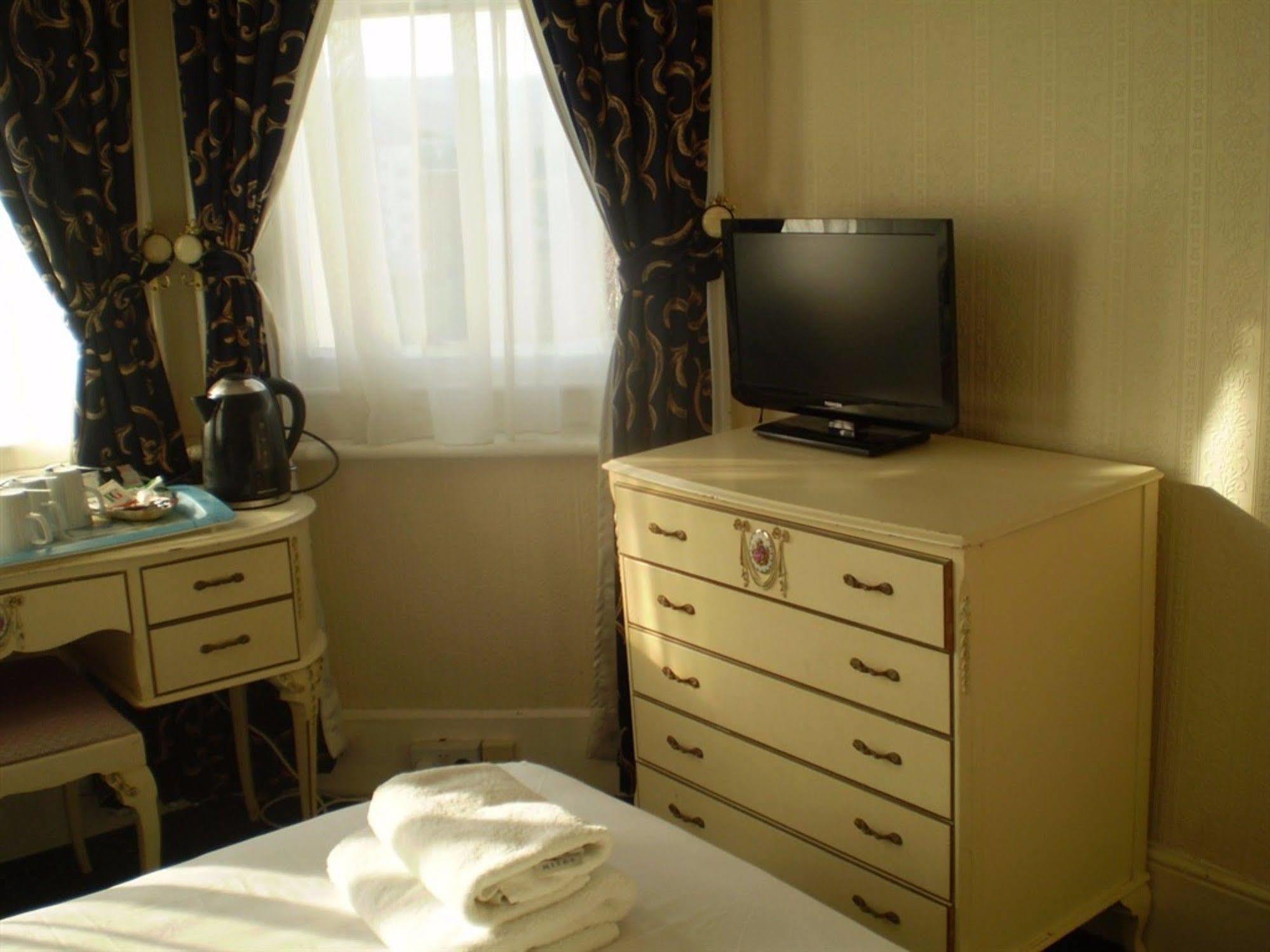 Park View Hotel Истборн Екстериор снимка
