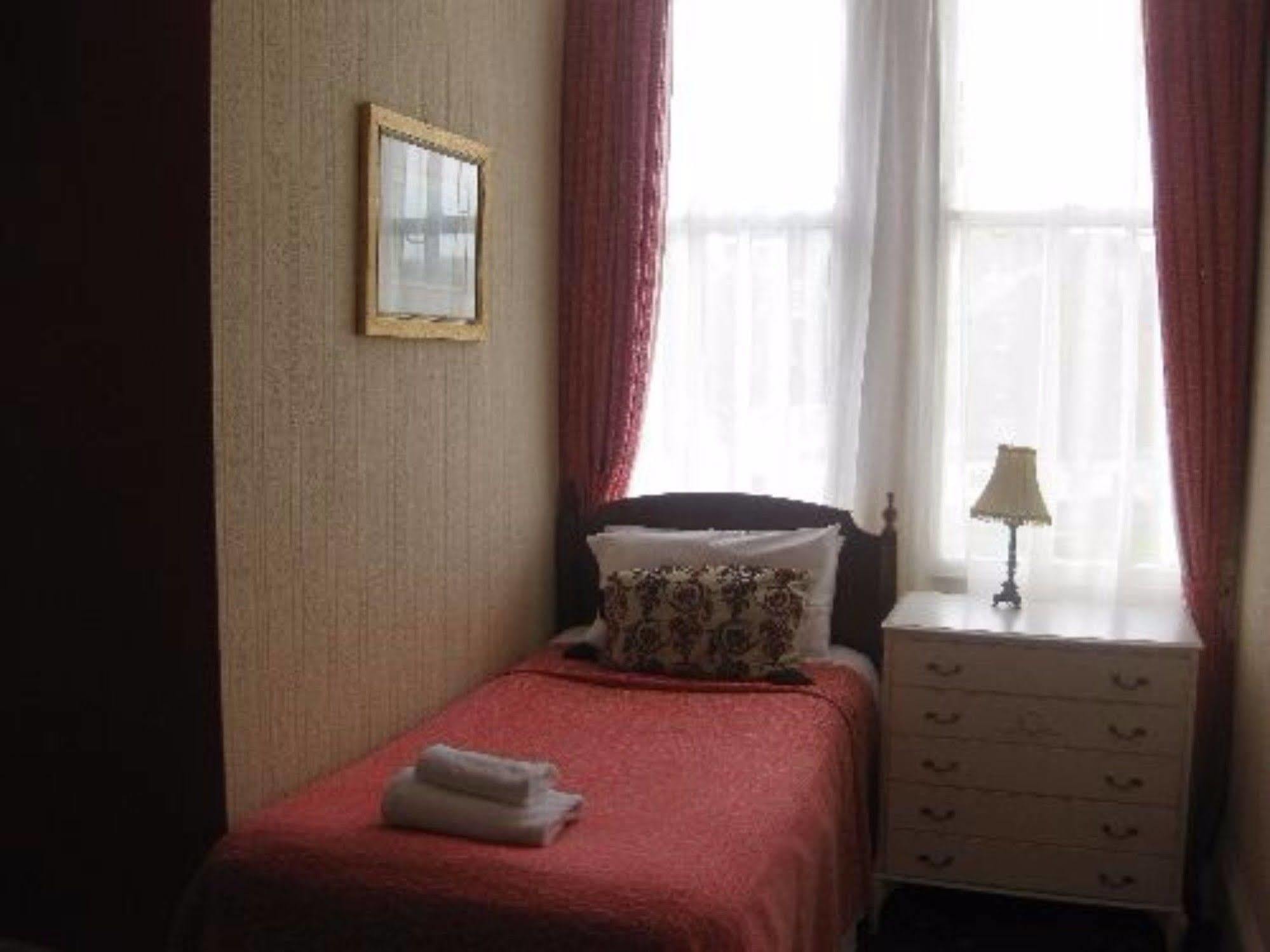 Park View Hotel Истборн Екстериор снимка