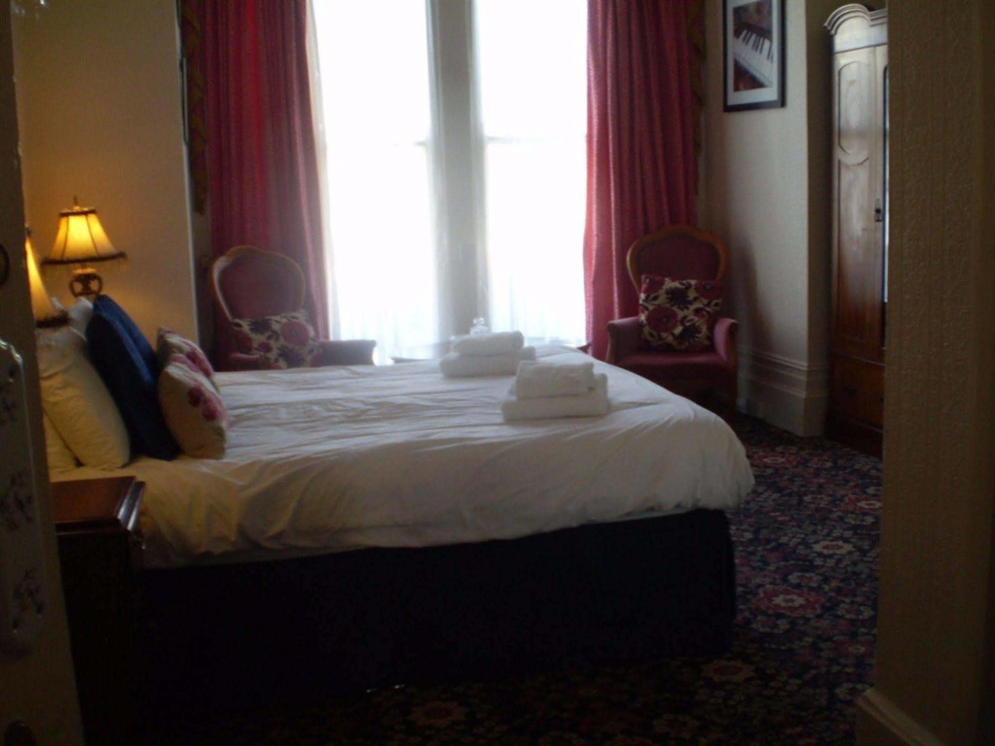 Park View Hotel Истборн Екстериор снимка