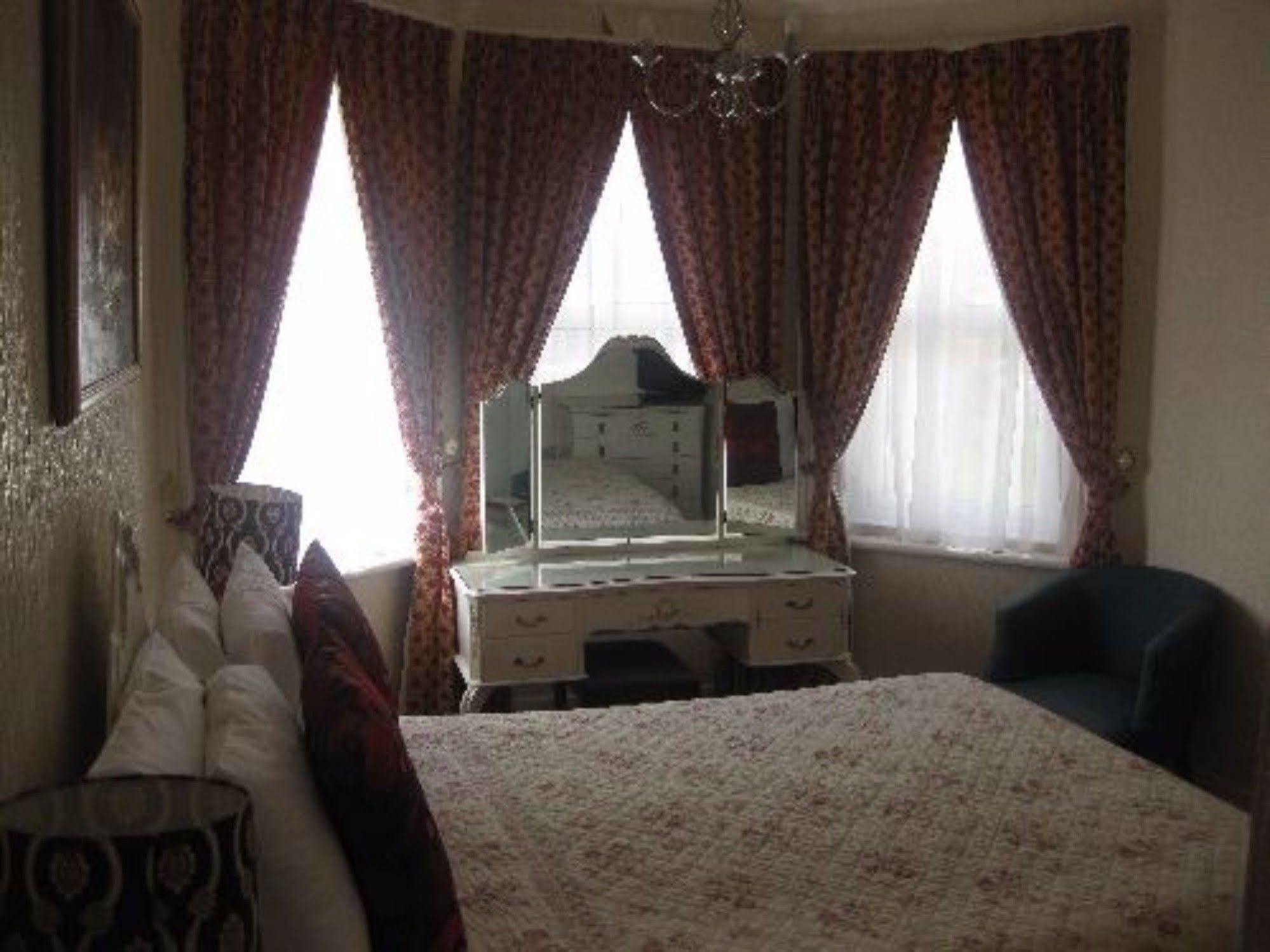 Park View Hotel Истборн Екстериор снимка